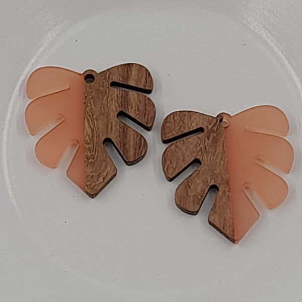 Wood & Resin Monstera Leaf Shape Pale Apricot