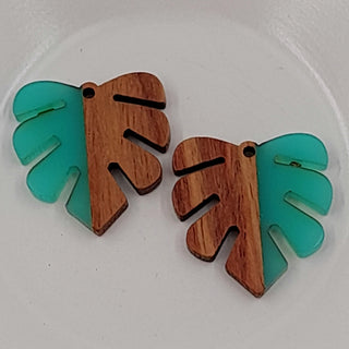 Wood & Resin Monstera Leaf Shape Green