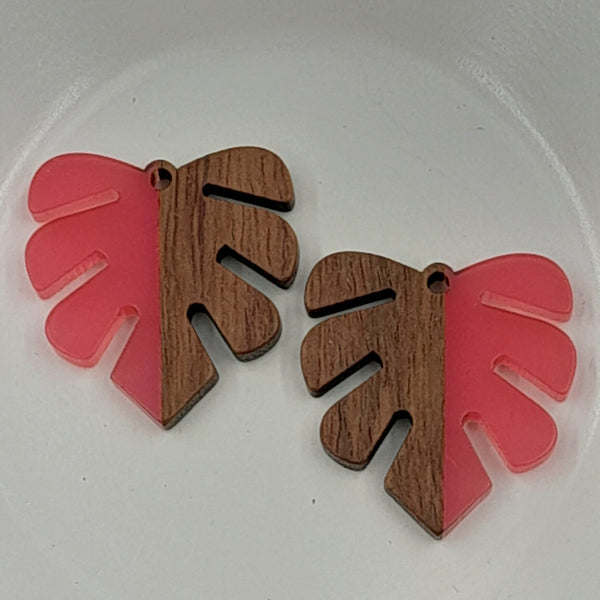 Wood & Resin Monstera Leaf Shape Hot Pink