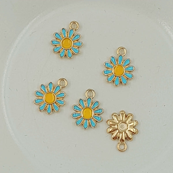 Charm - Daisy Flower Turquoise Blue & Yellow On Gold