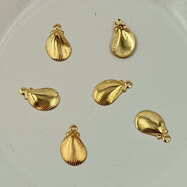 Charm -Gold Shell