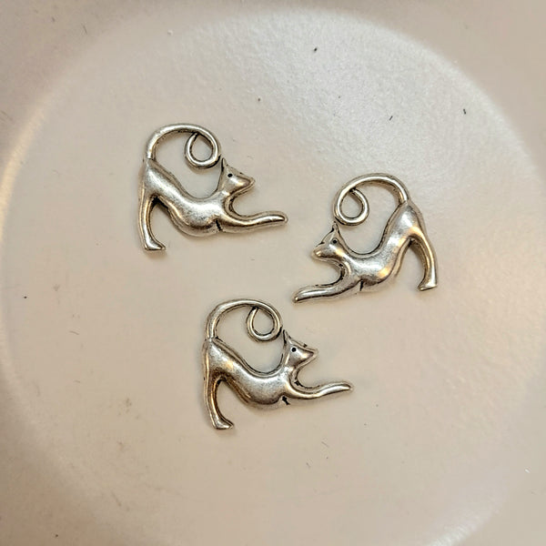 Charm-Silver Stretching Cat
