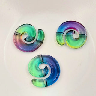 Resin Koru Feature Bead Green/Purple 23mm