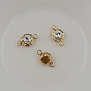 2-Hole Connector - Gold Set With Large Faceted Glass Clear