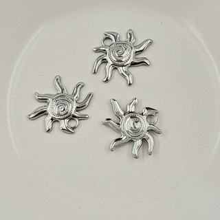 Charm - Sun Shaped Silver 20mm