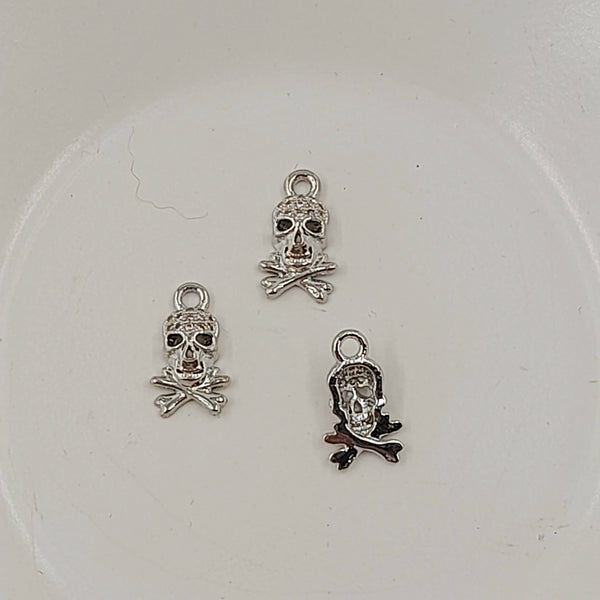 Charm - Silver Skull With Cubic Zirconias