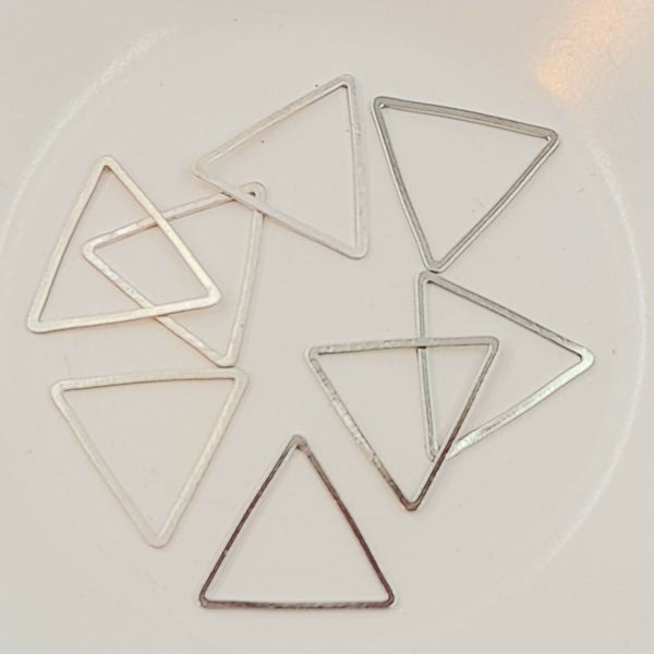 Findings - Metal Triangle Shaped Closed Ring Silver 20mm