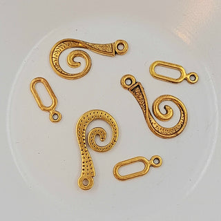 Findings - Hook & Eye Clasp Spiral Pattern Gold