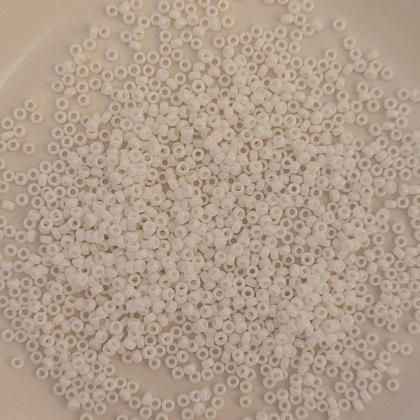 Miyuki Seed Beads Size 15 Opaque White Shimmer 3gm Bag