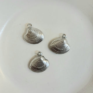 Charm-Silver Shell