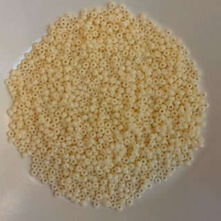 Miyuki Seed Beads Size 11 Ivory Pearl Ceylon 7.5gm Bag